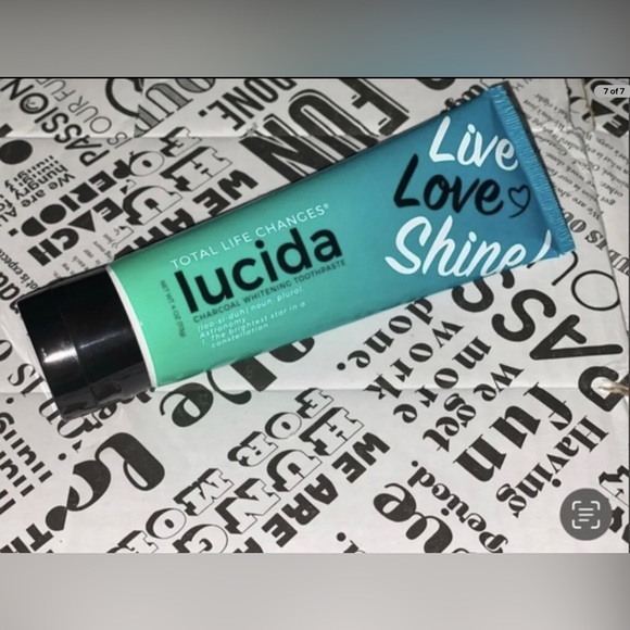 Total Life Changes (TLC) Lucida Charcoal Whitening Toothpaste 4oz + FREE SAMPLES - Picture 10 of 10